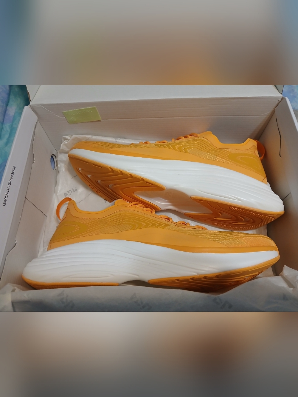 APL Mango/White Streamline Authentic Size 12